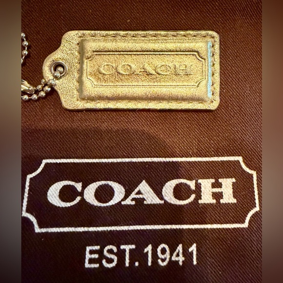 Coach Gold Hang Tag - Picture 1 of 3